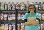 Trabalho voluntário na terceira idade: as tampinhas que dão sentido à vida de Maria da Graça