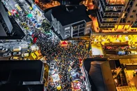 Farroupilha se prepara para a noite fria de sexta-feira, 12, para celebrar o Vivere e “A Magia do Inverno”, tema desta edição. Com retorno ao Calçadão da Júlio de Castilhos, o evento ocorre no centro da cidade, reunindo todos os moradores, comerciantes e visitantes para aquecer o início desta estação tão característica da Serra gaúcha.<!-- NICAID(16302622) -->