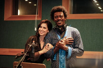 Paciente 63 - Mel Lisboa e Seu Jorge<!-- NICAID(14841405) -->