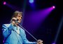 Roberto Carlos doa R$ 200 mil a vítimas das enchentes no Rio Grande do Sul cogita show beneficente