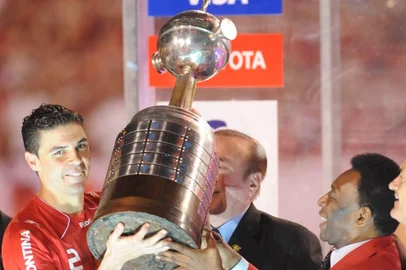 Final da Libertadores de 2010, Inter x Chivas no estádio Beira-rio. Inter 3 x 2 Chivas - Copa Libertadores da América 2010Jogador Bolívar e Pelé<!-- NICAID(5479515) -->