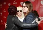 Lady Gaga homenageia Ozzy Osbourne durante show com clássico "Crazy Train"