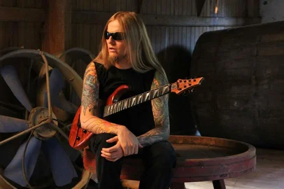 O guitarrista caxiense Paulo Schroeber, que morreuem 2014, terá seu legado musical celebrado duranteo Festival de Bandas, que ocorre no domingo, 20 de julho, na Praça das Feiras, em Caxias do Sul.<!-- NICAID(16078975) -->