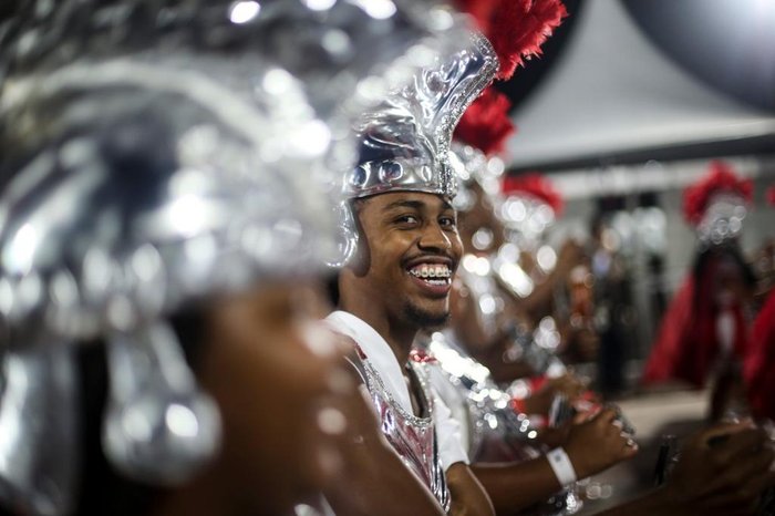 Escola de Samba Fidalgos e Aristrocratas foi a primeira a se apresentar na noite deste sábado