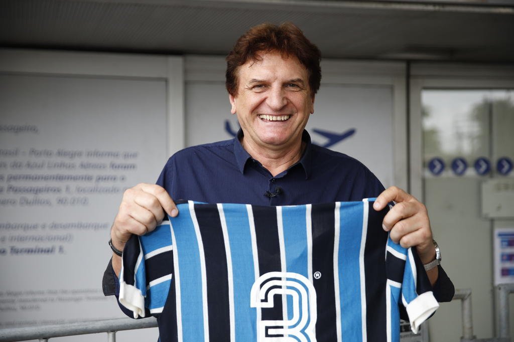 VÍDEO: Baidek refaz o caminho da festa da chegada do Grêmio após o título mundial de 1983