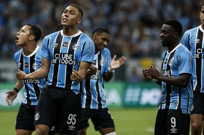 PORTO ALEGRE, RS, BRASIL, 01-03-2026: GreNal 450. Grêmio e Internacional se enfrentam na Arena pela jogo do ida da final do Gauchão de Futebol 2026. Fotos: Duda Fortes/Agencia RBS<!-- NICAID(16236020) -->