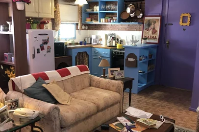 Apartamento para locação em Porto Alegre recria casa da Monica, de Friends<!-- NICAID(14955796) -->