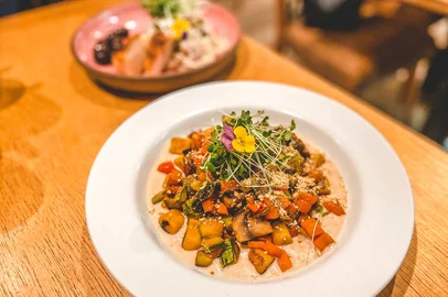 almôndega , noz-pecã, vegano, veganismo, la rouge, massa carbonara, nhoque de batata doce, destemperados<!-- NICAID(15091909) -->