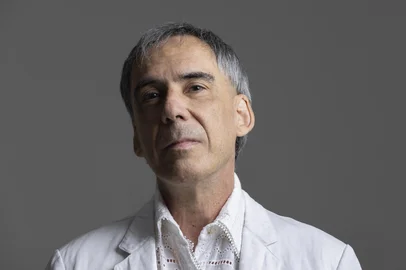 Arnaldo Antunes<!-- NICAID(16041273) -->
