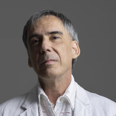 Arnaldo Antunes<!-- NICAID(16041273) -->