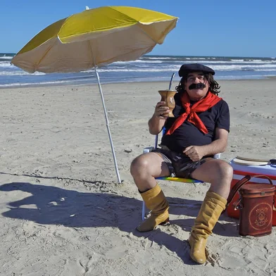 Qual A Tua Praia - Guri de Uruguaiana<!-- NICAID(15946116) -->