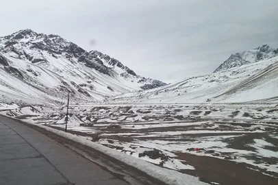 'Deu uma nevasca histórica': Caminhoneiro de Passo Fundo está preso há 40 dias no Chile<!-- NICAID(16349629) -->