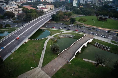 Três anos da inauguração do Largo dos Açorianos - Anselmo Cunha/Agência RBS<!-- NICAID(15178707) -->