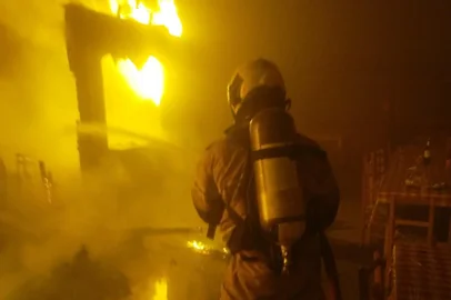 Incêndio área gastronômica da ExpoBento e Fenavinho<!-- NICAID(16303220) -->