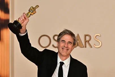 97th Academy Awards - Press RoomBrazilian director Walter Salles poses in the press room with the Oscar for Best International Feature Film for "I'm Still Here"  during the 97th Annual Academy Awards at the Dolby Theatre in Hollywood, California on March 2, 2025. (Photo by Frederic J. Brown / AFP)Editoria: ACELocal: Los AngelesIndexador: FREDERIC J. BROWNSecao: celebrityFonte: AFPFotógrafo: STF<!-- NICAID(16076757) -->