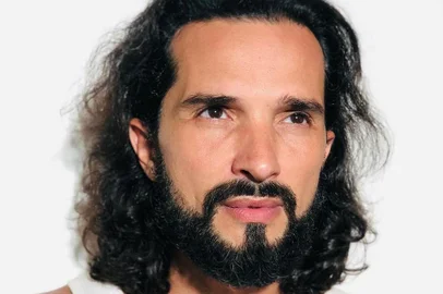Ator Jeff Machado<!-- NICAID(15436812) -->