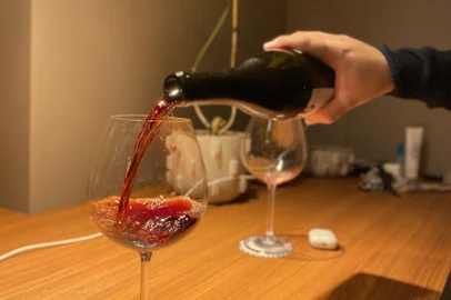vinho, destemperados, taça de vinho<!-- NICAID(14536466) -->