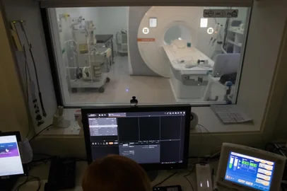 Os avanços no tratamento do câncer de mama, como o uso da inteligência artificial. No Moinhos de Vento, já existe uma aceleração da ressonância magnética por meio da IA.<!-- NICAID(15896135) -->