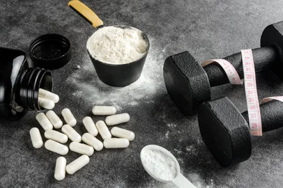 Whey protein, creatina e musculação - Foto: Alexey Koza/stock.adobe.comFonte: 488823842<!-- NICAID(15420047) -->