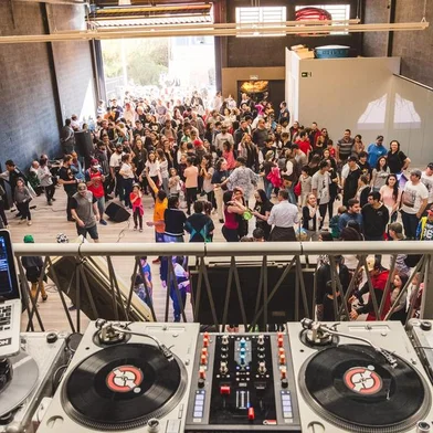 Fluência Casa Hip Hop<!-- NICAID(14409688) -->