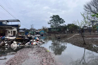 SARANDI - Com novos alagamentos e entulhos pelas ruas, bairro receberá mutirão de limpeza neste final de semana.<!-- NICAID(15794879) -->