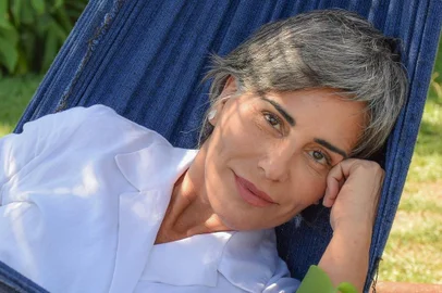 Gloria Pires <!-- NICAID(15807085) -->