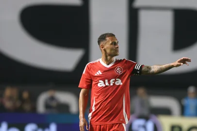 SANTOS, SP, BRASIL, 23-07-2025: Santos vs Internacional, pelo Brasileirão Série A 2025, na Vila Belmiro. Foto: Ricardo Duarte/SC Internacional/Divulgação<!-- NICAID(16086868) -->