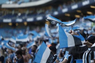 PORTO ALEGRE, RS, BRASIL, 08/03/2025- Gre-Nal 445: Grêmio e Inter se enfrentam pelo jogo de ida da final do Gauchão na Arena.  Torcida do Grêmio. Foto: André Ávila / Agencia RBS<!-- NICAID(15991300) -->