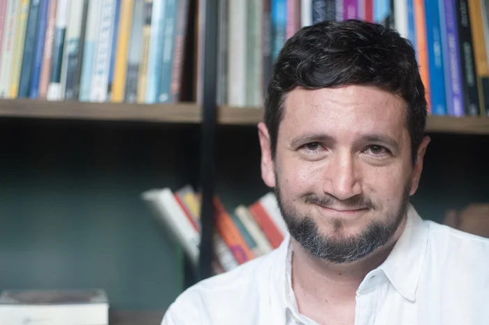 Theo Tajes / Divulgação