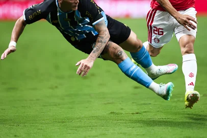 Jonathan Heckler / Agencia RBS PORTO ALEGRE, RS, BRASIL, 11-04-2026: Clássico GreNal nº452 no estádio Beira-Rio. Inter e Grêmio se enfrentam pelo Campeonato Brasileiro Série A 2026. Foto: Jonathan Heckler/Agência RBS<!-- NICAID(16264085) -->