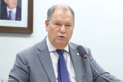 Alceu Moreira<!-- NICAID(15683544) -->