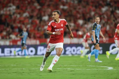 PORTO ALEGRE, RS, BRASIL, 11-04-2026: Clássico GreNal nº452 no estádio Beira-Rio. Inter e Grêmio se enfrentam pelo Campeonato Brasileiro Série A 2026. Foto: Ricardo Duarte/SC InternacionalIndexador: ricardo duarte<!-- NICAID(16264103) -->
