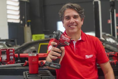 Cacá Bueno fecha parceria com a Milwaukee. <!-- NICAID(16267187) -->