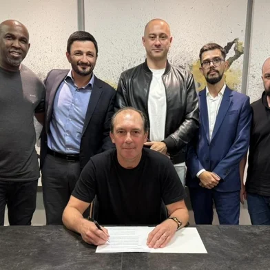 Paulo Baier assina contrato para ser técnico de time do Gauchão <!-- NICAID(16154233) -->