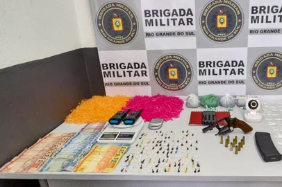 Adolescente de 16 anos é apreendido com drogas no bairro Pioneiro, em Caxias do Sul<!-- NICAID(15030323) -->