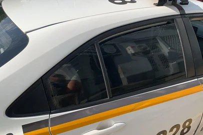 Presos no Palácio da Polícia aguardam vaga no sistema prisional.<!-- NICAID(16238654) -->