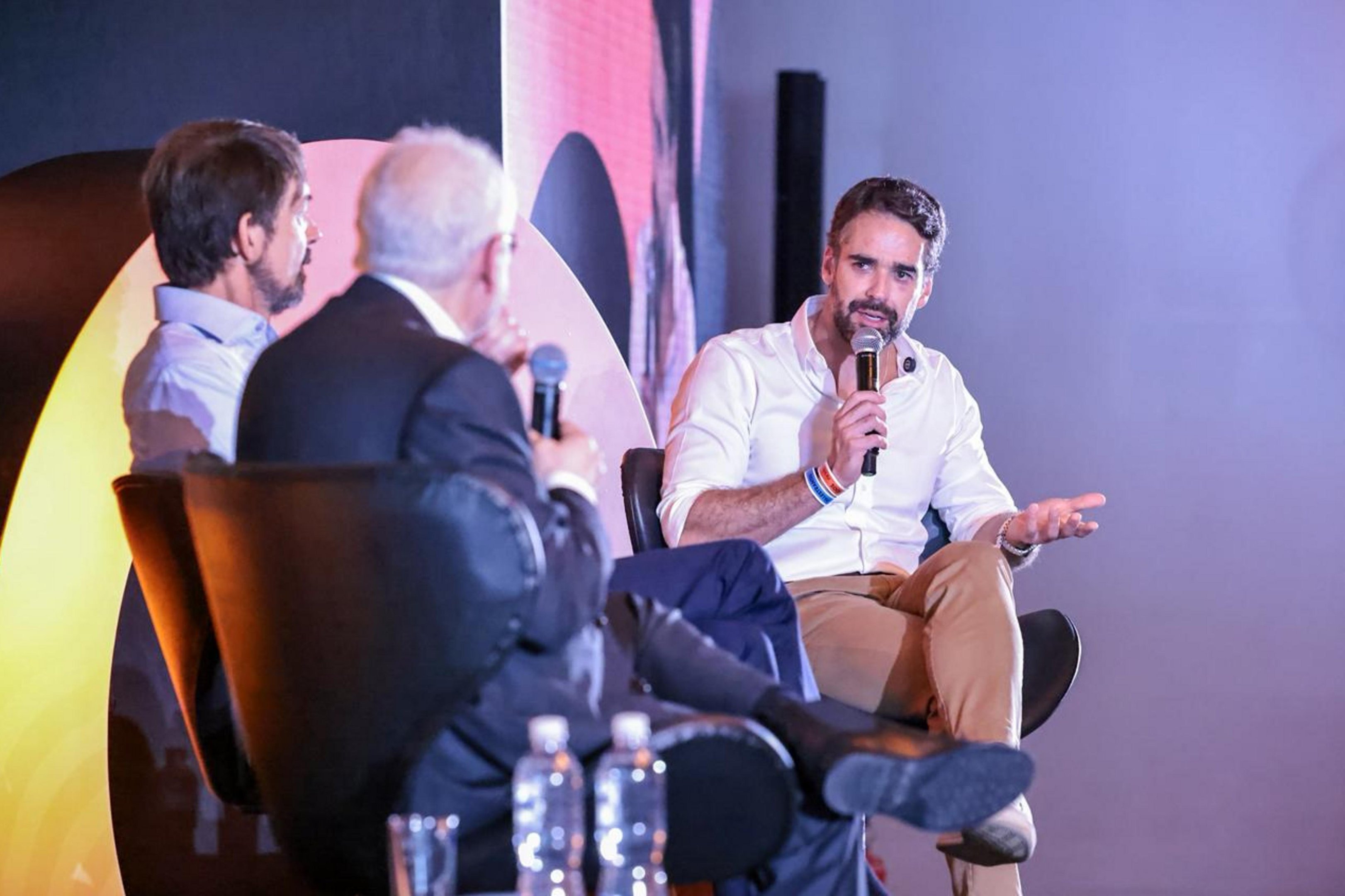 Leite se coloca na vitrine durante agendas em S&atilde;o Paulo e tenta ganhar prefer&ecirc;ncia de Kassab