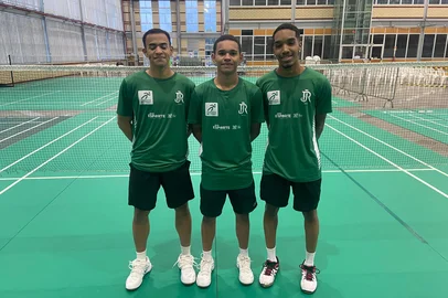 Do Nordeste ao Sul: atletas destaque no Badminton chegam ao Recreio da Juventude. Klerton e Klecivan Zaidan, de Timon, no Maranhão, e Marcos Ryan, de Teresina, no Piauí<!-- NICAID(16111432) -->