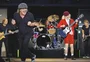 De AC/DC a Bon Jovi: 10 bandas de rock que continuam na ativa e ainda lotam estádios em 2026
