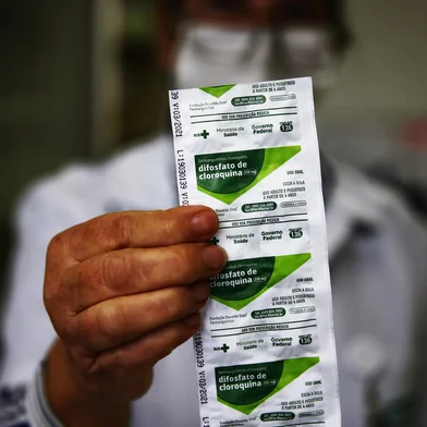 PORTO ALEGRE, RS, BRASIL, 22-05-2020: Cartelas das medicações Difosfato de Cloroquina, e Sulfato de Hidroxicloroquina, distribuídas na rede pública de saúde pelo SUS (FOTO FÉLIX ZUCCO/AGÊNCIA RBS, Editoria de Notícias).<!-- NICAID(14505865) -->
