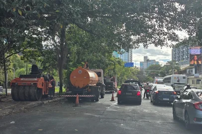 Obras que afetam trânsito na rua Mariante devem ser concluídas em Porto Alegre<!-- NICAID(16346541) -->