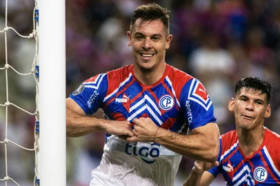 Cerro Porteño's Argentine forward Diego Churin celebrates after scoring against Fortaleza during the Copa Libertadores third round first leg football match between Brazil's Fortaleza and Paraguay's Cerro Porteño, at the Arena Castelao stadium, in Fortaleza, Brazil, on March 9, 2023. (Photo by Thiago Gadelha / AFP)<!-- NICAID(15371295) -->
