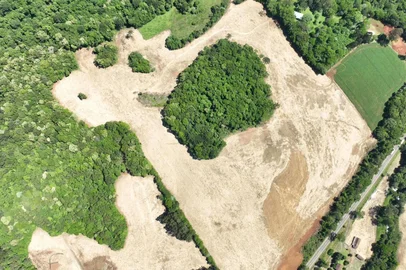 3º BABM / Divulgação Polícia flagra 46 mil m² de desmatamento no norte do RS; três foram autuados<!-- NICAID(16165904) -->