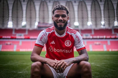 Nathan, lateral-direito do Inter<!-- NICAID(15854279) -->