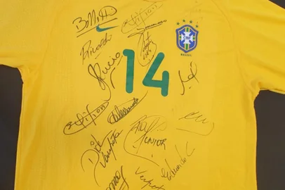 Leilão da Coragem, promovido pelo Instituto do Câncer Infantil, terá itens ligados ao futebol e à música<!-- NICAID(15615489) -->