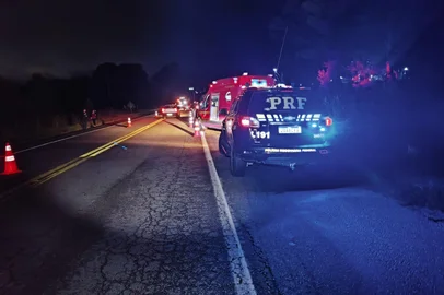 Caminhoneiro morreu atropelado em Canguçu<!-- NICAID(16268618) -->