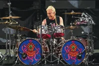 Foo Fighters demite baterista Josh Freese após dois anos: 'Decepcionado'<!-- NICAID(16039543) -->