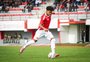 Quem é João Kempes, meia com mais assistências no sub-17 do Inter