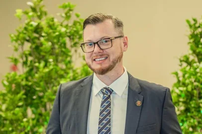 O milésimo sommelier formado pela ABS-RS, Carlos Eduardo Porsch. <!-- NICAID(15715262) -->