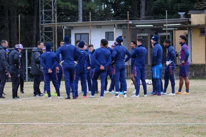 Treino do Caxias para confronto com a Ponte Preta pela Série C 2025.<!-- NICAID(16086545) -->
